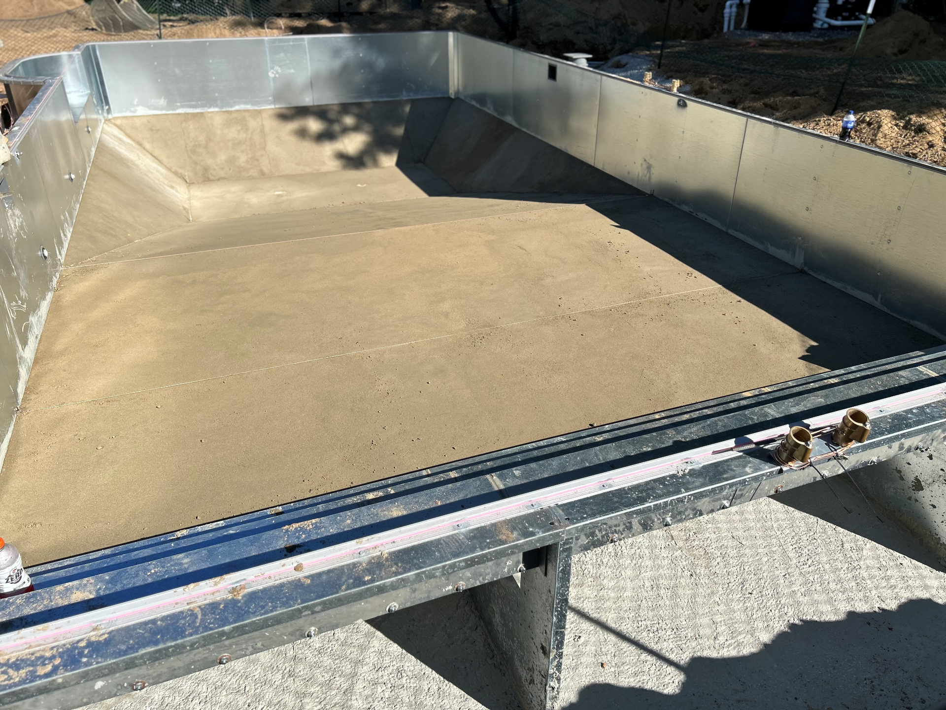 Pool Installs applications using Whittemore perlite and vermiculite minerals